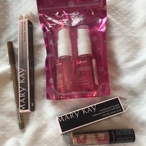 Mary Kay Lipgloss, Eyeliner, & Fragrance Mist ❤️